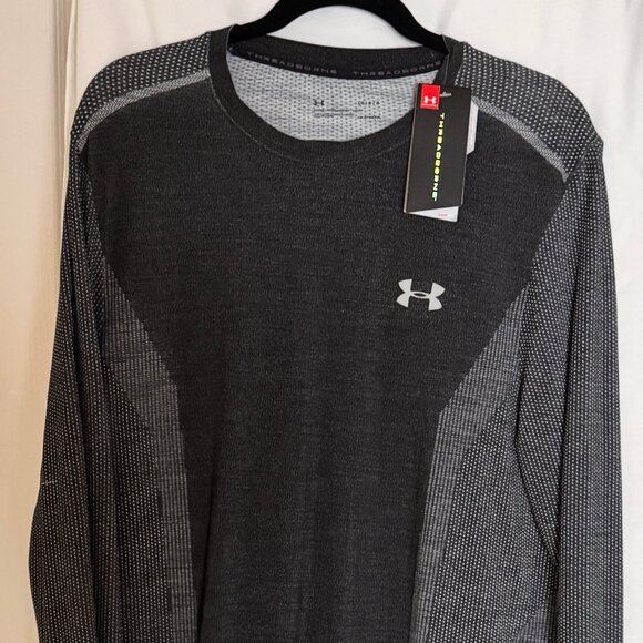 Men's Under Armour Long Sleeve Heat Gear Fabric Size Large NWT - Picture 1 of 4